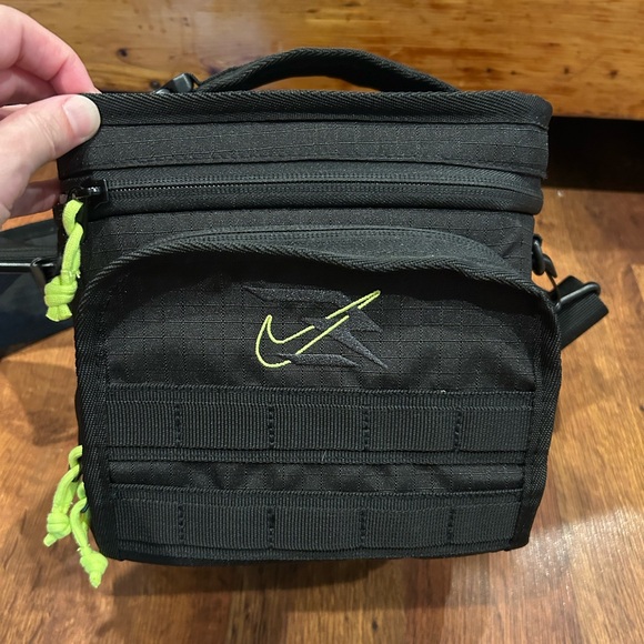 Nike Other - NWT Nike Cube Square Insulated Lunch Bag Black Yellow Shoulder Strap